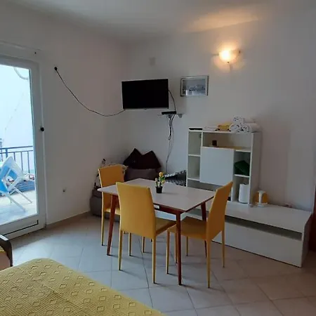 Apartments Lampalo Okuklje Exterior foto